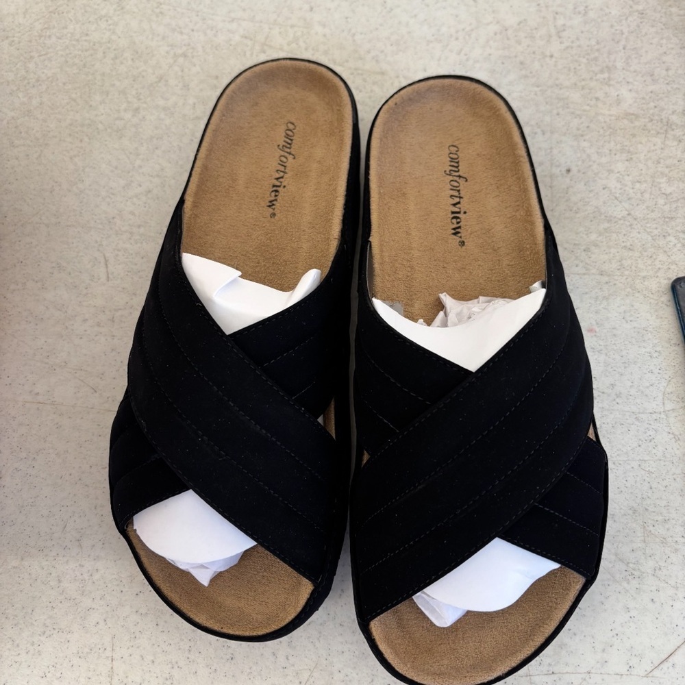 Comfortview Black Crisscross Sandals​​